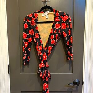 Diane vonFurstenberg Vintage wrap blouse. Size 2